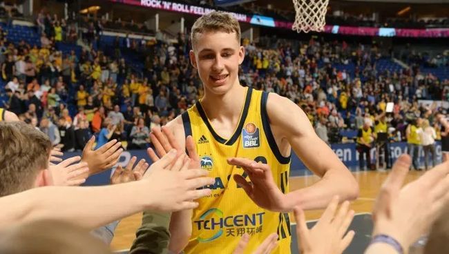 但他在赛场 但他在赛场